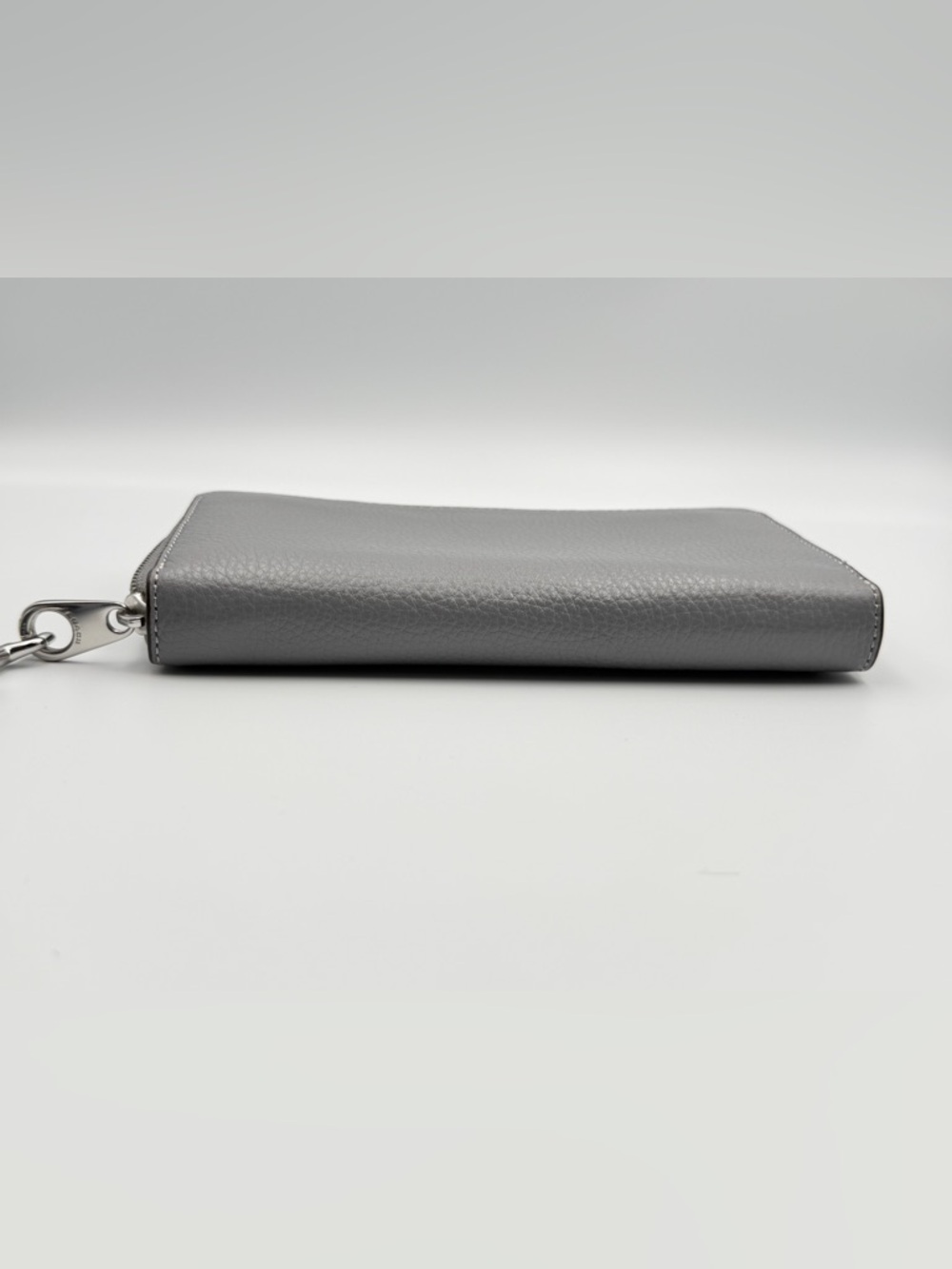 Coach New York Pebbled Leather Zip Around Wristlet Wallet Gray Silver Hardware - Picture 8 of 9